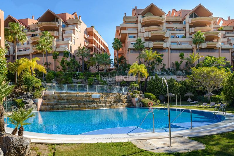Foto c95cb764-251c-4f07-aead-0162a19e1e0e. Pis amb aparcament piscina a Las Brisas Marbella
