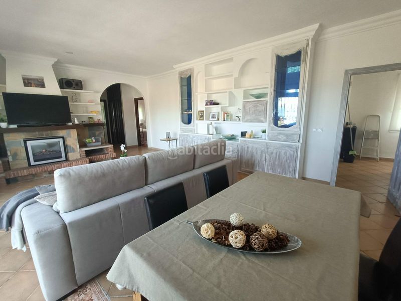 Foto 4b93a8ff-0344-4d02-ab25-395ac99bfb5c. Casa amb aparcament a Centro Estepona