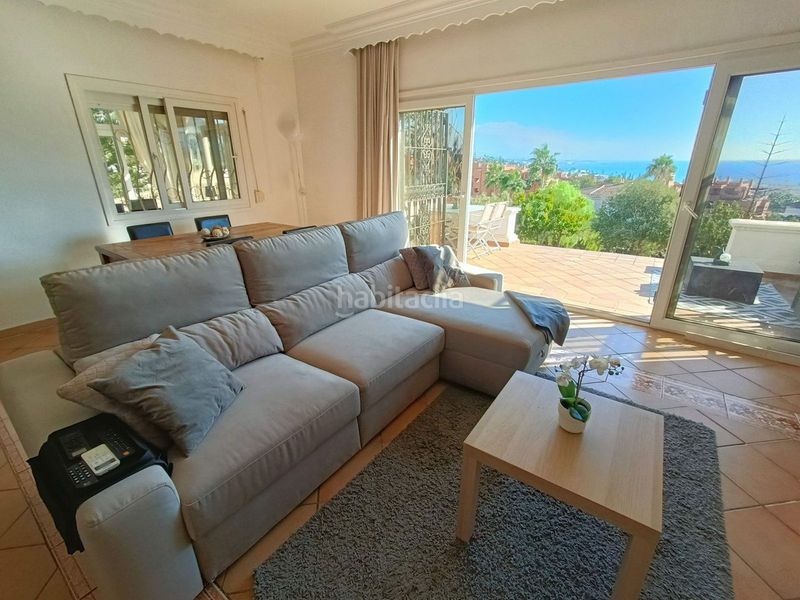 Foto 92b4c8cb-b04d-4382-b721-3bf66265df2b. Casa amb aparcament a Centro Estepona