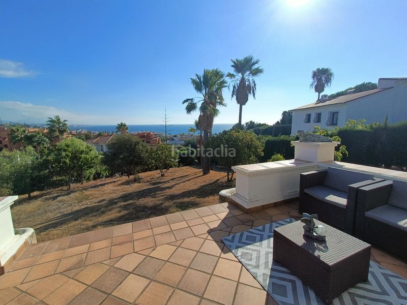 Foto d01c9874-f1cb-4c0c-8e29-c1efdd746f62. Casa amb aparcament a Centro Estepona