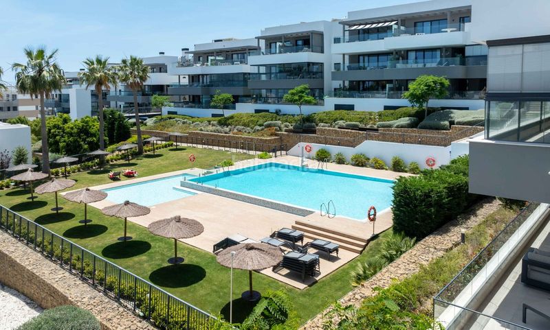 Foto 25001d93-56e2-40c6-adb8-b86abed20178. Pis amb aparcament piscina a Centro Estepona