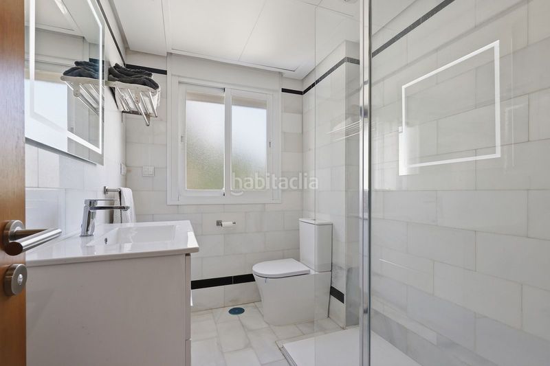 Foto 1109771e-5769-4c22-9a4d-7ddde214f69a. Casa adossada amb aparcament piscina a Centro Estepona