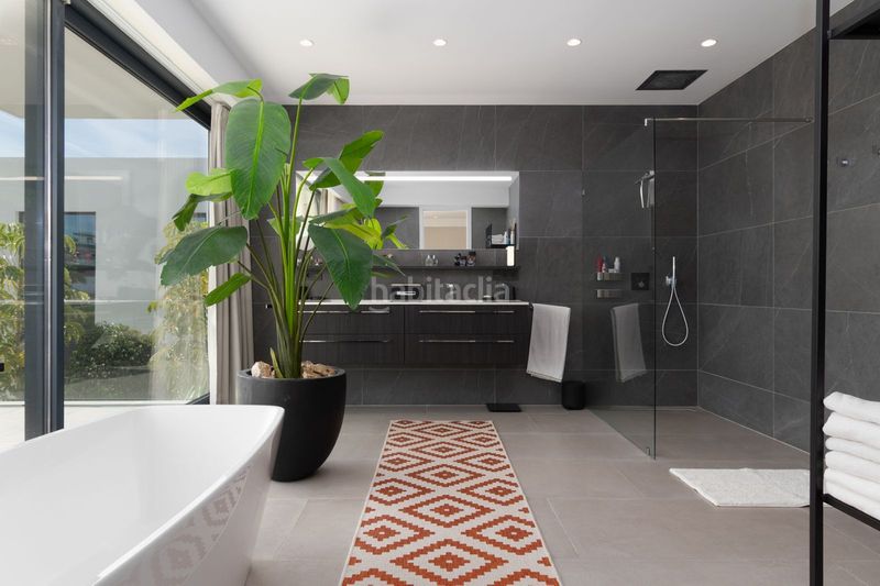 Foto 49bab3cf-8afc-493f-a60d-c2f2cad20640. Casa amb piscina a Cabopino - Artola Marbella