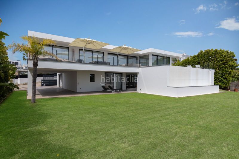 Foto 636edfa0-ff94-4e80-8433-6db6c28441c8. Casa amb piscina a Cabopino - Artola Marbella