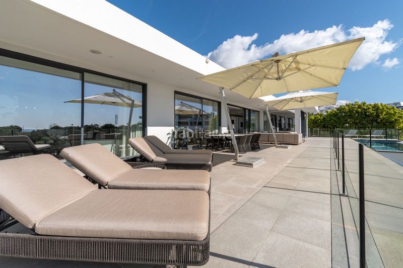 Foto debf2072-7110-494d-a30a-7751dfc5eda1. Casa amb piscina a Cabopino - Artola Marbella