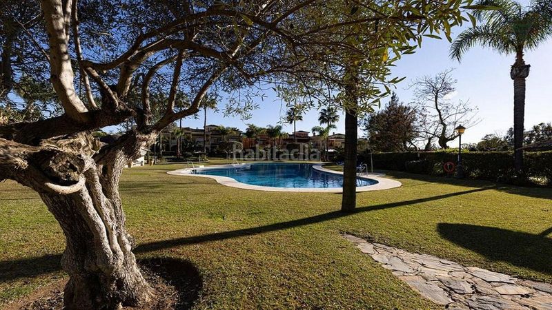 Foto deb91de4-2973-41f1-80a4-816b1a11465c. Casa adossada amb aparcament piscina a Guadalmina Alta Marbella