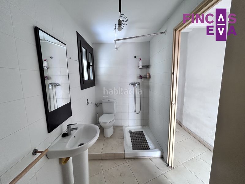 Foto 89d3f7df-9945-4089-baaa-b8450f653f6d. Pis a Raval Barcelona