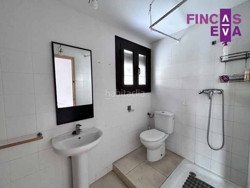 Foto a4799d77-275d-46c2-95de-36239142c32f. Pis a Raval Barcelona