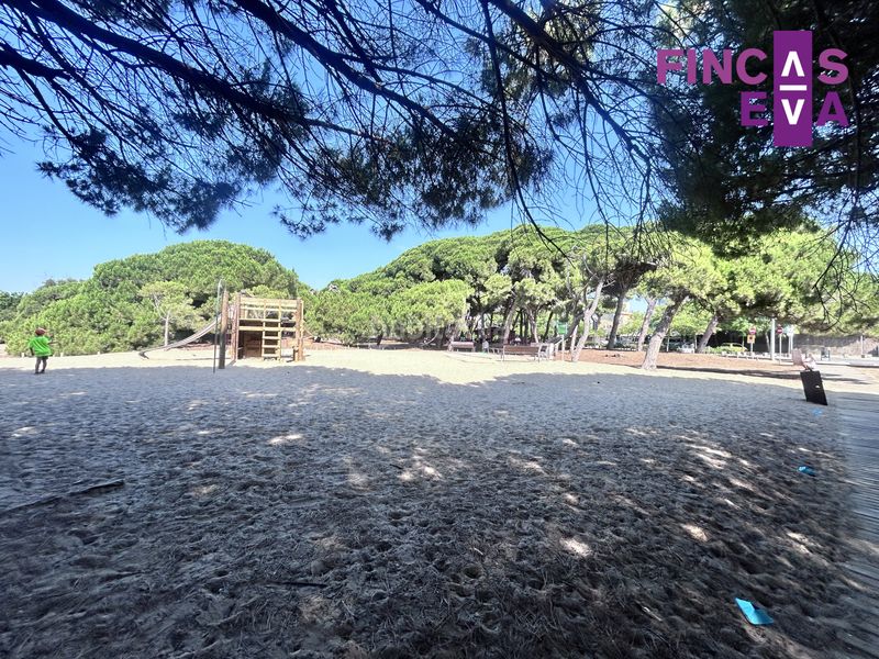 Foto c1a43bf9-ed21-4eec-b783-9a0ab0641096. Pis amb calefacció aparcament a La Pineda Castelldefels