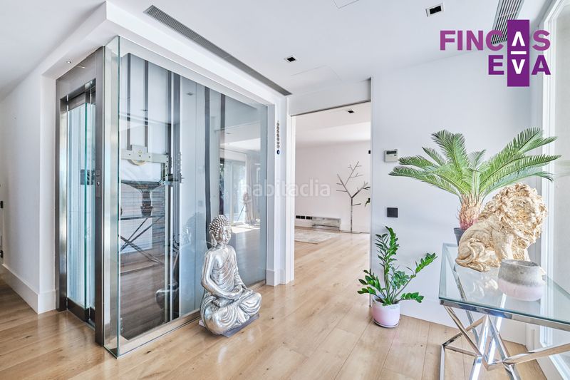 Foto 091a594c-8b53-4629-a5c5-f6bdeaff88f9. Casa amb aparcament piscina a Sarrià Barcelona