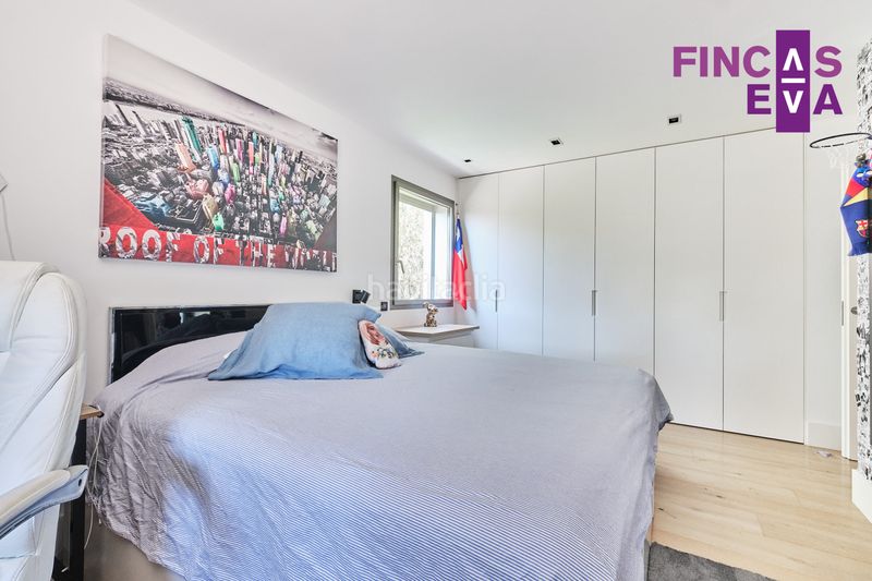 Foto 79b7a7fc-8a61-42c5-bf28-d44d011f31e7. Casa amb aparcament piscina a Sarrià Barcelona