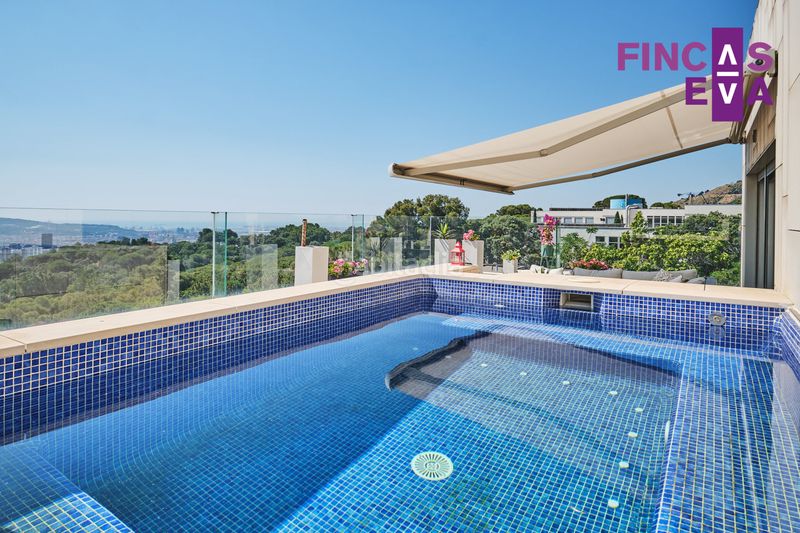 Foto b7e6c0ff-6781-43f7-bf30-ce01f15b22b1. Casa amb aparcament piscina a Sarrià Barcelona