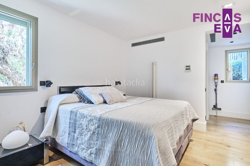 Foto dbc5a027-2d1e-44fc-a4f5-e5a49a46db7a. Casa amb aparcament piscina a Sarrià Barcelona