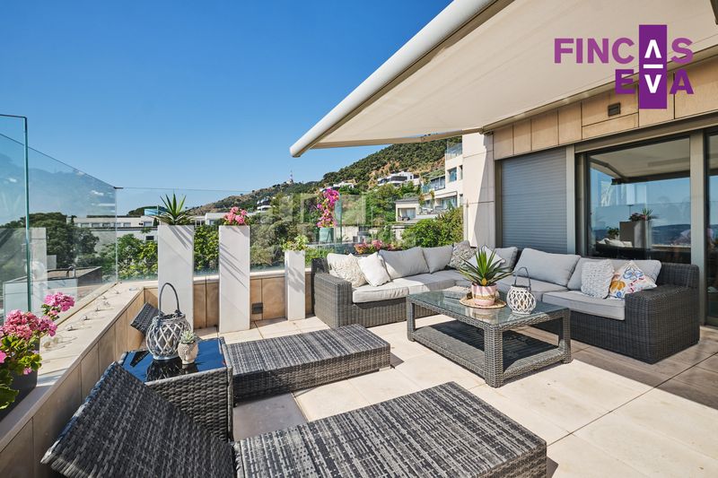 Foto e72616c8-3163-4875-ae7d-47972ef76afd. Casa amb aparcament piscina a Sarrià Barcelona