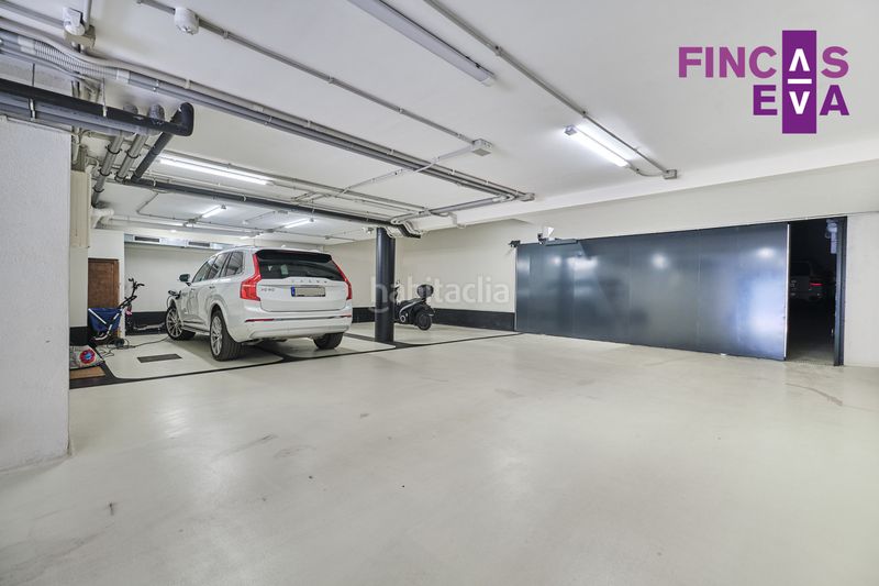 Foto f2527b6f-9b05-478d-91c0-8043e36e393d. Casa amb aparcament piscina a Sarrià Barcelona