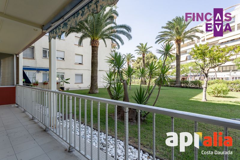 Foto 0a084bbf-b271-4b3d-9071-0285205d46a7. Pis amb aparcament piscina a La Pineda Vila-seca