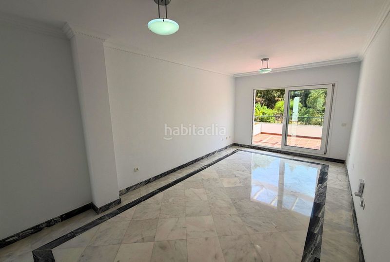 Foto 0f3048dd-908c-4a7d-b1df-4a42a6848422. Àtic amb aparcament a Las Brisas Marbella