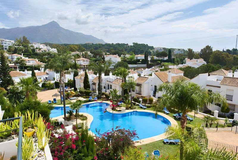 Foto a398ae76-b814-4d82-a33d-46bc5f4a1cff. Àtic amb aparcament a Las Brisas Marbella