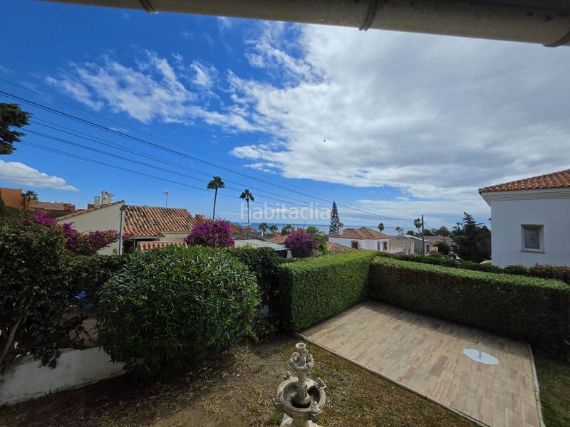 Foto 68c17694-11fc-4d5d-accd-3c85ee77d675. Casa amb aparcament a Centro Estepona