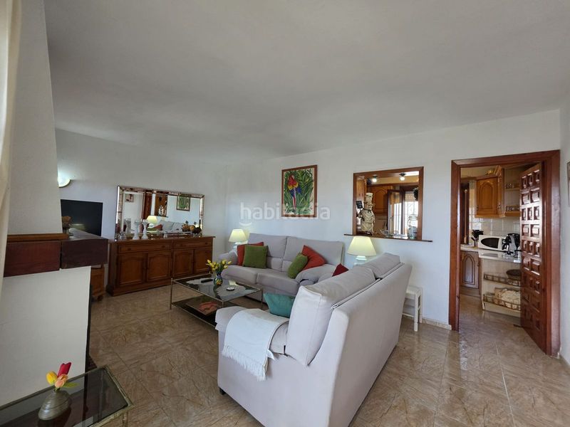 Foto b27d585c-ab4e-4fcd-b175-33bf7e4091db. Casa amb aparcament a Centro Estepona