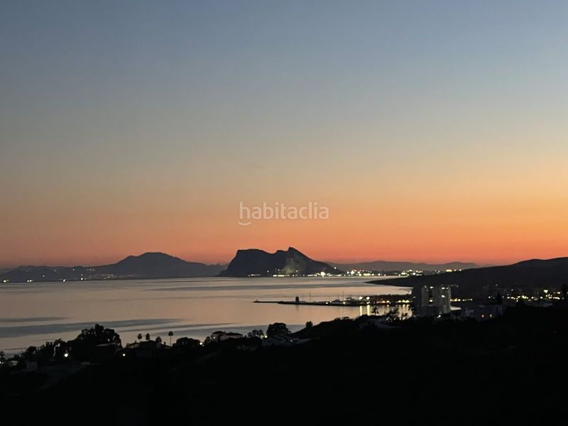 Foto fd5d69b7-8b19-4ea4-bb57-1b2557ceeeda. Pis amb aparcament piscina a San Luis de Sabinillas Manilva
