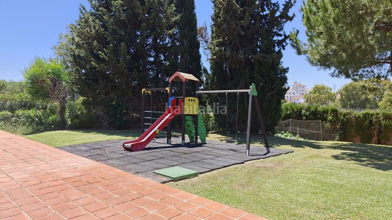 Foto 18b564fb-47a0-47a5-bef4-e692edef3dbb. Casa adossada amb aparcament piscina a Nueva Atalaya Estepona