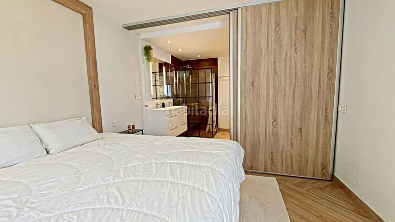 Foto 2cb86ae4-ff80-4a1b-9b4f-b0a80e58ef18. Casa adossada amb aparcament piscina a Nueva Atalaya Estepona