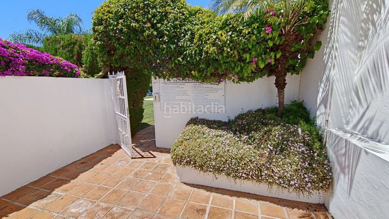 Foto adaaf4ef-e912-46f4-b254-e13b8737699c. Casa adossada amb aparcament piscina a Nueva Atalaya Estepona