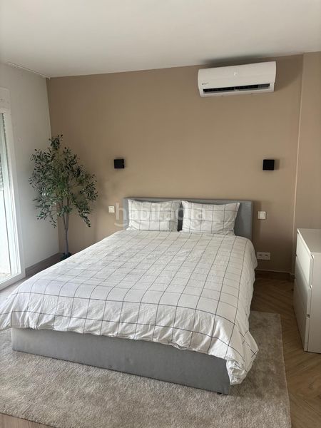 Foto aeabf423-07b6-417a-85e4-a9109149ce0f. Casa adossada amb aparcament piscina a Nueva Atalaya Estepona
