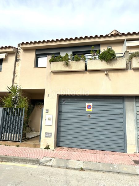 Foto c361d9f2-bc79-4cc6-9e6d-a7e16f0af05b. Casa amb calefacció aparcament a Salomó