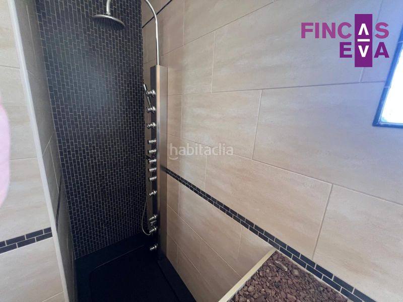 Foto 2b15c808-15a2-4336-8914-a3140ce5d4ce. Casa amb calefacció aparcament a Roca del Vallès (La)