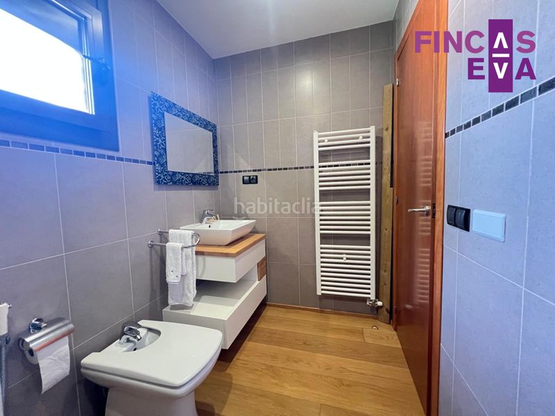 Foto bf1e65c5-a824-4000-8fef-f986fb94b9f6. Casa amb calefacció aparcament a Roca del Vallès (La)