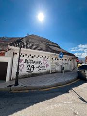 Local commercial à Calle torote 7. Local convertible en vivienda
