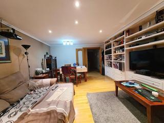Location Appartement  Calle caja. Piso maravilloso de 3 dormitorios