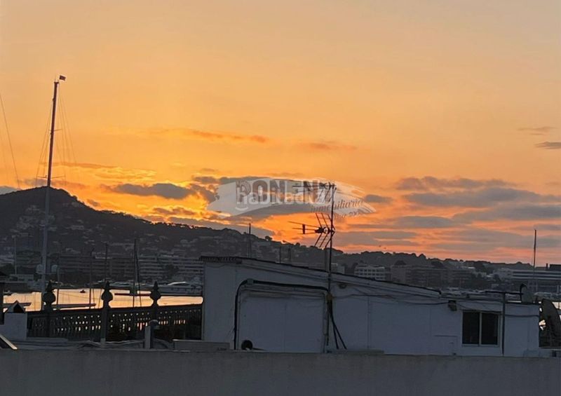 Foto b6a7197e-f469-4f85-9d1f-19a5d39740ee. Flat in S´Eixample-Can Misses Ibiza