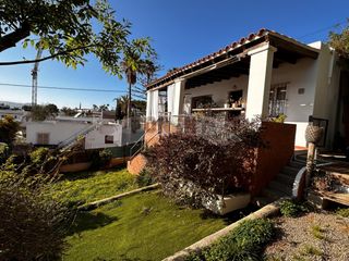 Lloguer Casa a Jesús. Se alquila casita por temporada zona talamanca