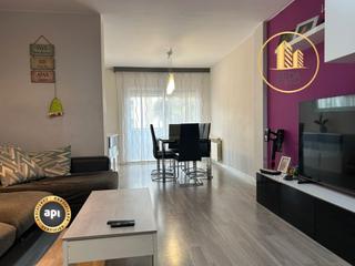 Flat  Carrer del bidasoa. Amplio piso familiar con suite, balcones y parking en zona resid