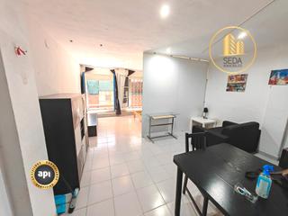 Studio  Carrer de marinel·lo bosch. Loft con terraza privada en zona escuelas, junto a la universida