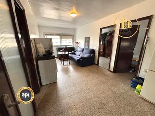 Appartement  Carrer del guadiana. Piso de 4 habitaciones con múltiples posibilidades