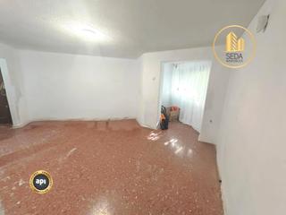 Pis  Carrer de la mola. Piso con 3 habitaciones en sant llorenç, listo para entrar a viv