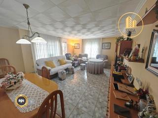Chalet  Carrer guinart 12. Chalet con terreno y terrazas soleadas en can font