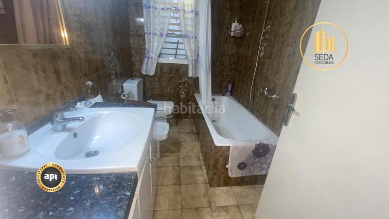 Foto f8a4aa19-a9c3-41d5-8896-8a02eb28f76a. Casa a schiera con riscaldamento in Poble Nou Terrassa