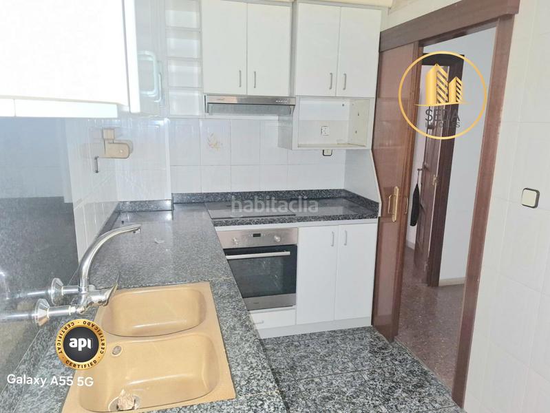 Foto 6f942279-cb97-46ca-ac75-c59bfa0d272c. Appartamento in Can Parellada Terrassa