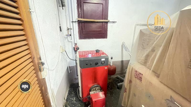 Foto 3f5e54d6-05b6-451f-834c-8e5d76798e13. Casa adossada amb calefacció a Poble Nou Terrassa