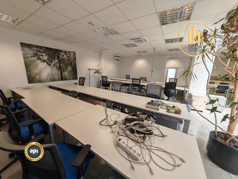 Foto 1aae8311-6c5a-4c45-a55f-708ce5474736. Alquiler local comercial gran local de 478 m² con terraza y oficinas en Terrassa