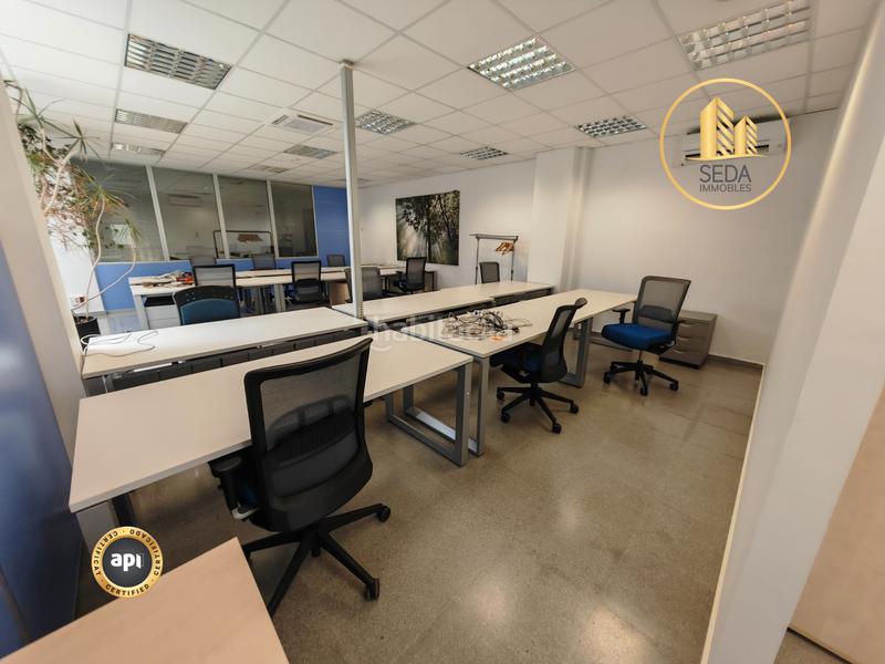 Foto 1fafeb90-33e5-4c82-af08-efaae704fac0. Alquiler local comercial gran local de 478 m² con terraza y oficinas en Terrassa