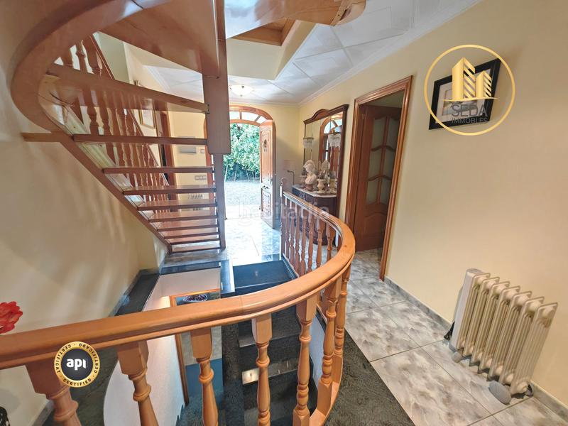 Foto fb6a6d07-a49f-48e9-8901-381e4eeea7b0. Chalet  con terreno y terrazas soleadas en can font en Castellar del Vallès