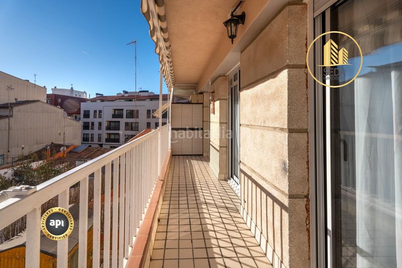 Foto a1cd41ac-ca6d-47f7-953d-23925efc92b8. Pis amb calefacció aparcament a Cementiri Vell Terrassa