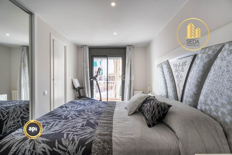 Foto c86528e0-3516-42fc-ba29-28438fdf58e1. Pis amb calefacció aparcament a Cementiri Vell Terrassa