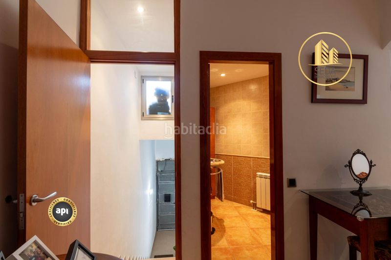 Foto 29005742-53da-4174-8819-5cb9baf7cb99. Casa adosada amplia y luminosa casa con terraza en el corazón en Ullastrell